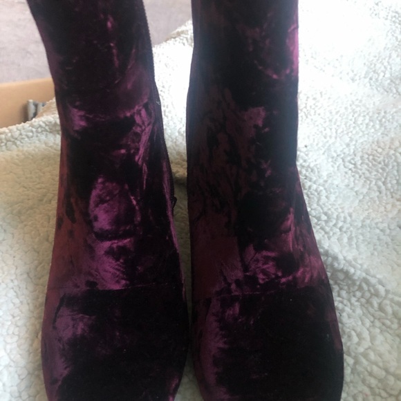 Neiman Marcus brand boots size 6B - Picture 5 of 7